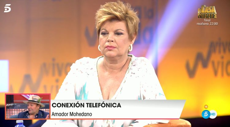 Terelu Campos durante la intervención telefónica de Amador Mohedano en 'Viva la vida'