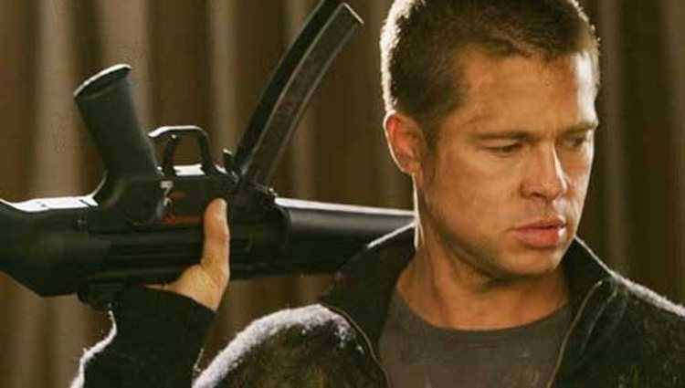 Brad Pitt en un fotograma de 'Señor y señora Smith'