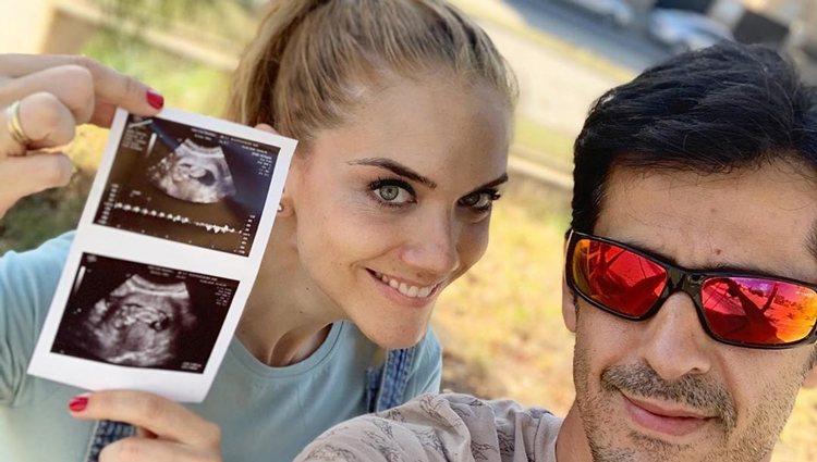 Beatriz Trapote y Víctor Janeiro anunciando su tercera paternidad / Instagram