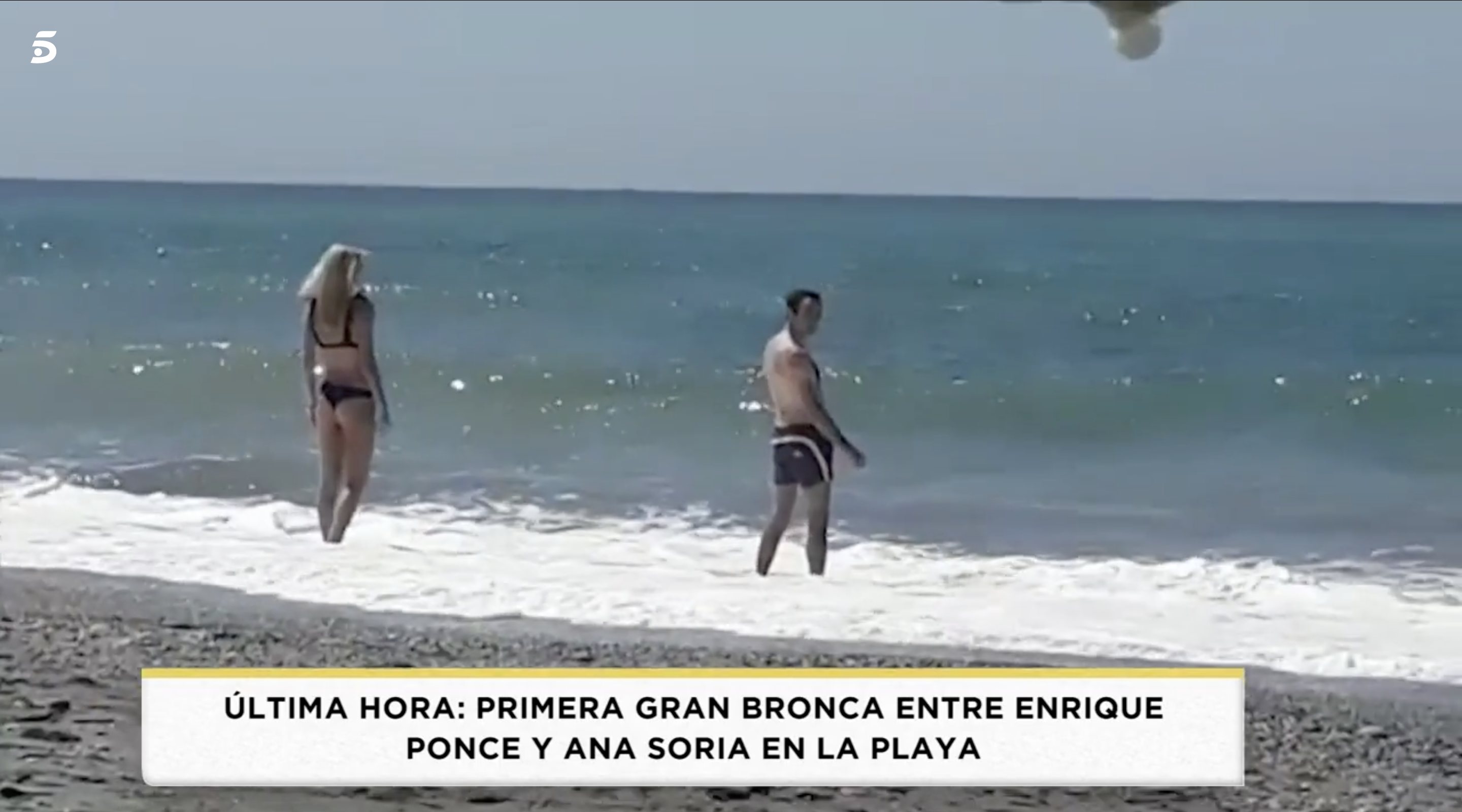 Enrique Ponce y Ana Soria disfrutan sus vacaciones en Almería | Foto: Telecinco.es