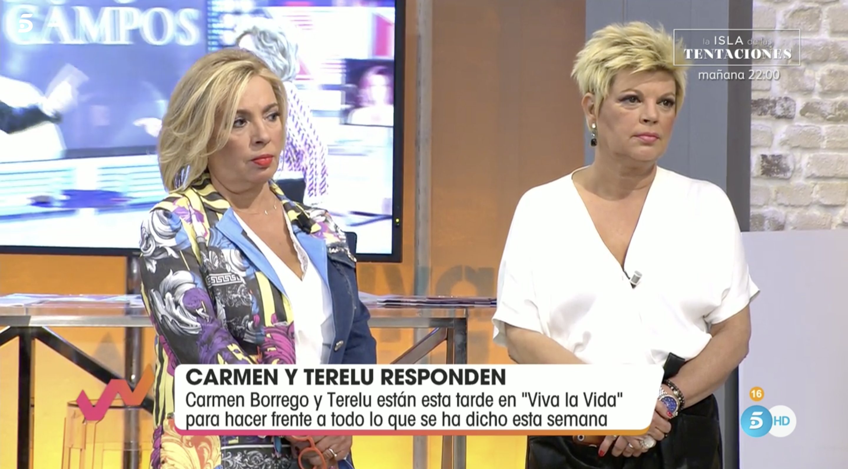 Carmen Borrego y Terelu Campos, incómodas ante esta entrevista | Foto: Telecinco.es