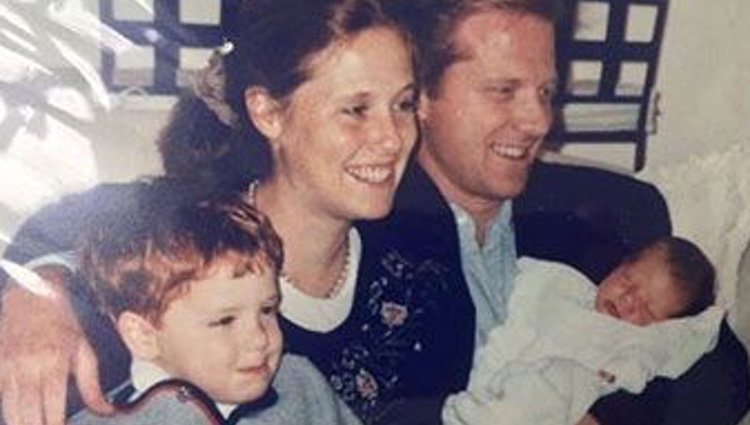 James Redford con su mujer y sus dos hijos/ Foto: Redes sociales