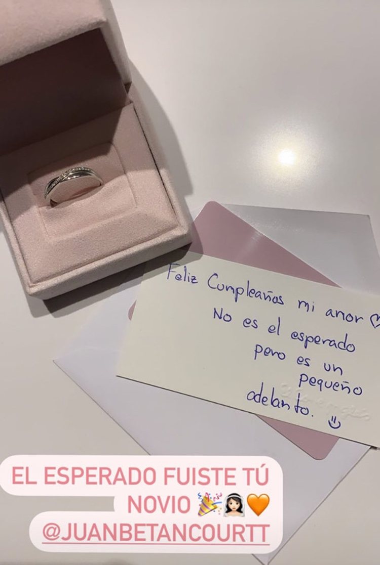 El regalo que Juan Betancourt le ha hecho a Andrea Duro/ Foto: Instagram