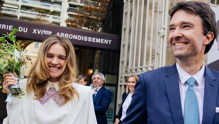 Natalia Vodianova y Antoine Arnault se casaron en el Ayuntamiento de París | Foto: Instagram