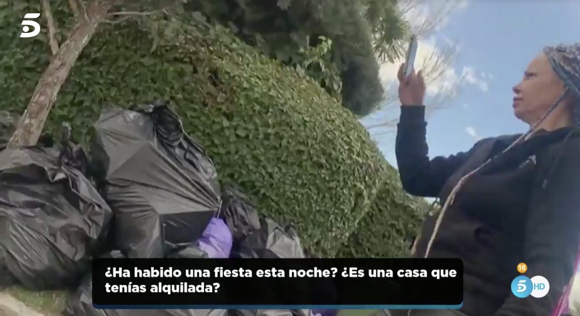 Leticia Sabater, a las puertas de su casa tras la fiesta | Foto: Telecinco.es