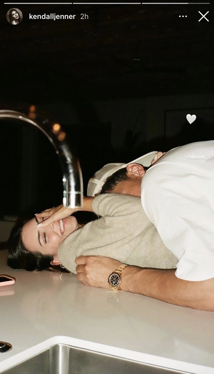 Kendall Jenner compartía por primera vez una foto junto a Devin Booker | Foto: Instagram @kendalljenner