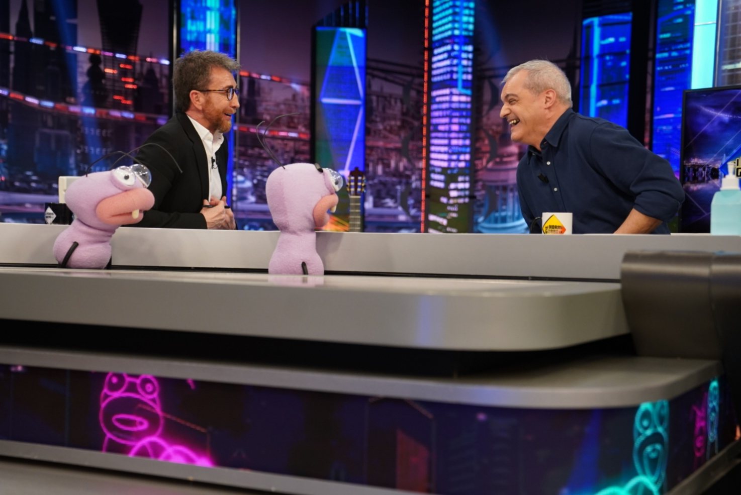 Ramón garcía hablando con Pablo Motos en 'El Hormiguero'/ Foto: Antena 3