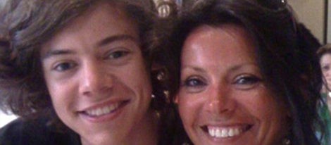 Harry Styles con su madre Foto/Twitter