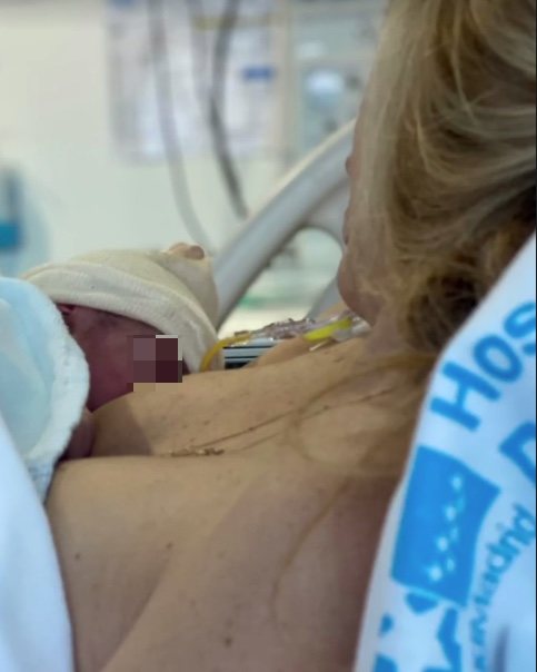 Carola Baleztena con su hija recién nacida/ Foto: Instagram