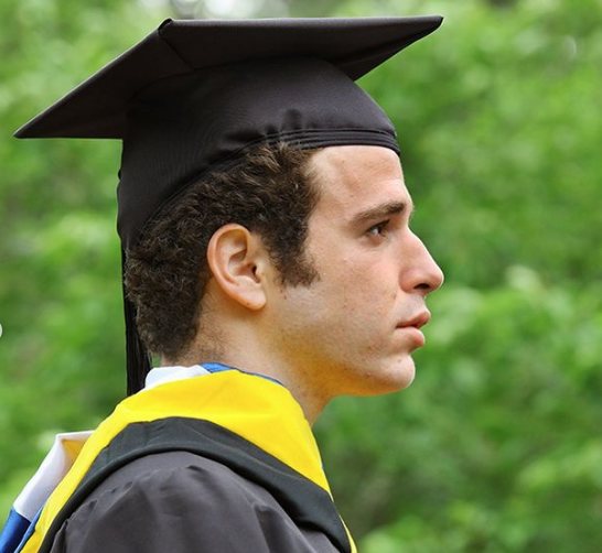 Álex Lequio el día de su graduación/ Foto: Instagram