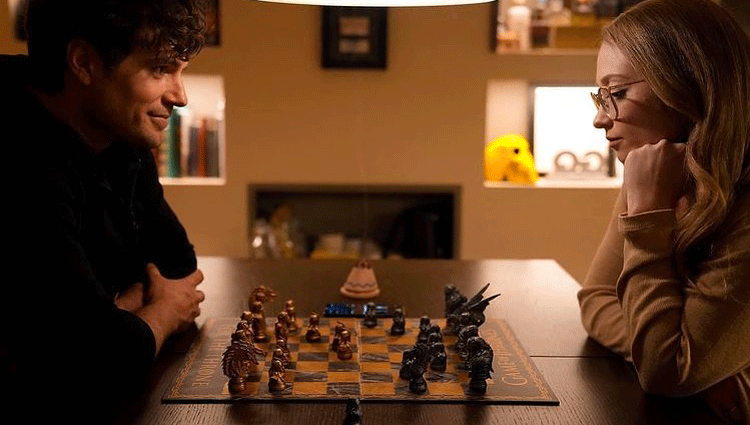 Henry Cavill y Natalie Viscuso jugando al ajedrez, la foto que confirmó su amor | Instagram