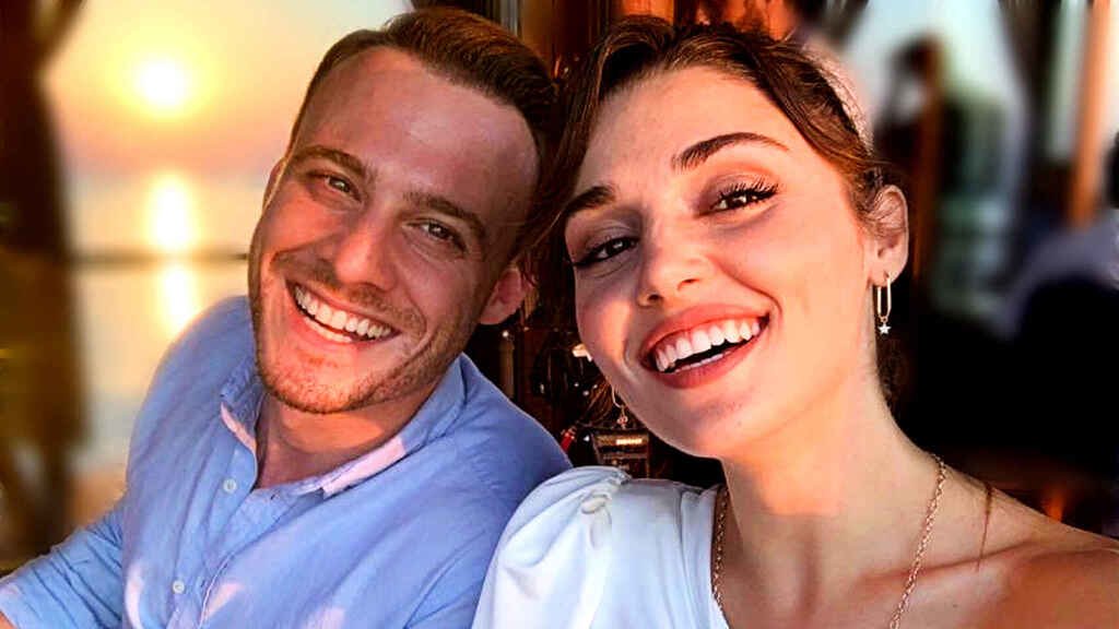 Kerem Bürsin y Hande Erçel, juntos/ Foto: Instagram