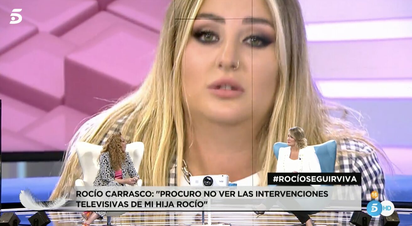 Rocío Flores podría tomar medidas legales contra varios colaboradores de televisión tras la docu-serie de Rocío Carrasco | Foto: Telecinco.es