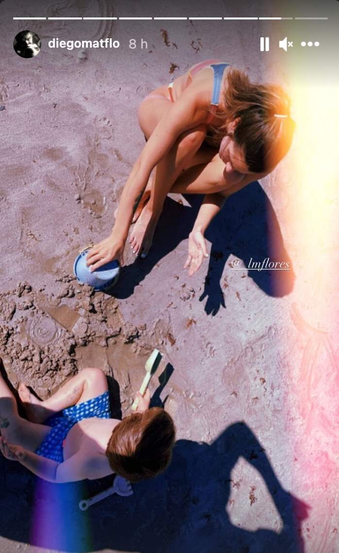 Diego Matamoros con su hermana y su sobrino en la playa/ Foto: Instagram