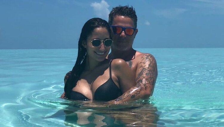 Alejandro Sanz y Rachel Valdés en el paraíso | Instagram