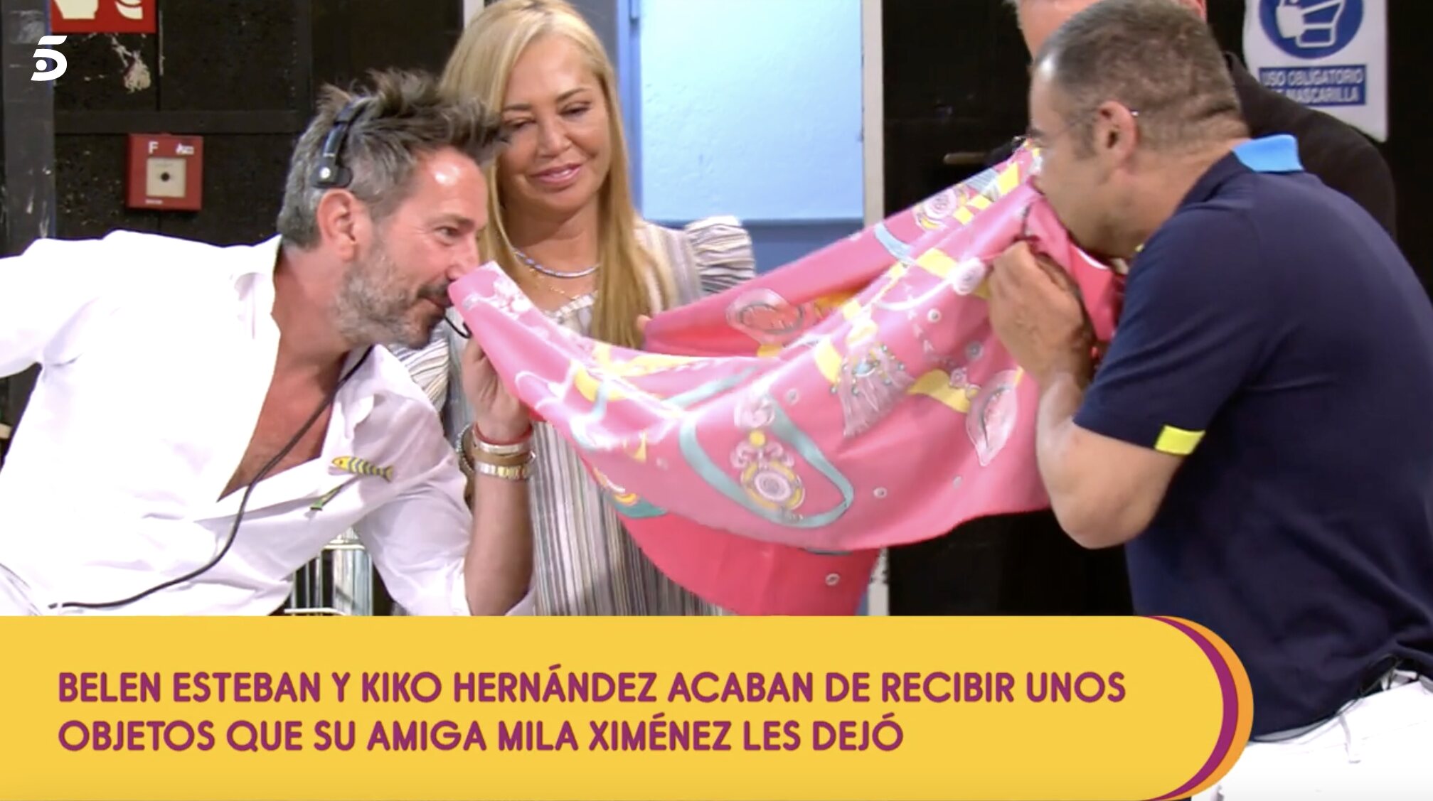 Belén Esteban ha recibido un pañuelo de Mila Ximénez | Foto: Telecinco.es