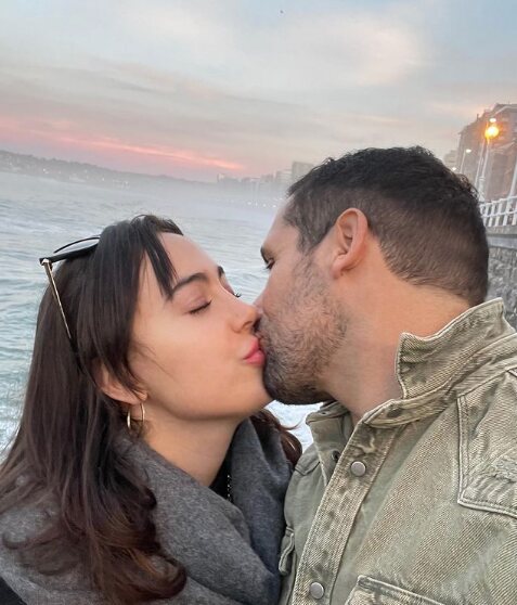 Ivana Rodríguez besándose con Carlos Garcia/ Foto: Instagram