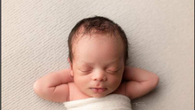 El séptimo hijo de Nick Cannon, Zen Cannon, durmiendo | Foto: Instagram