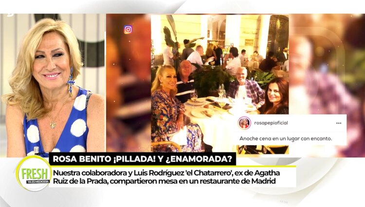 Rosa Benito viendo las imágenes en 'Ya es mediodía' de su cena romántica con Luismi Rodríguez, 'El Chatarrero' | Foto: Telecinco.es