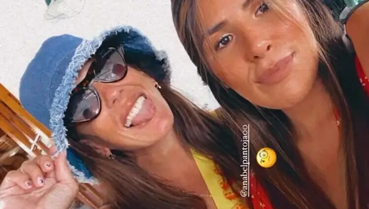 Anabel Pantoja y su prima Chabelita | Foto: Instagram