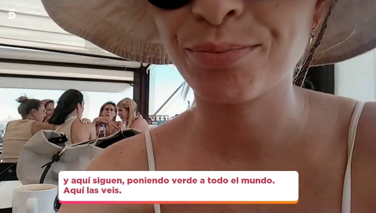 La reportera Lourdes, de 'Viva la vida' grabando la conversación | Foto: Telecinco.es