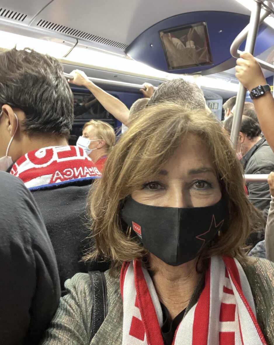Ana Rosa Quintana en el metro de Madrid/ Foto: Instagram