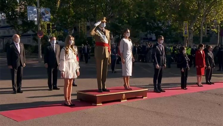 La Familia Real escucha el Himno Nacional en el Día de la Hispanidad 2021