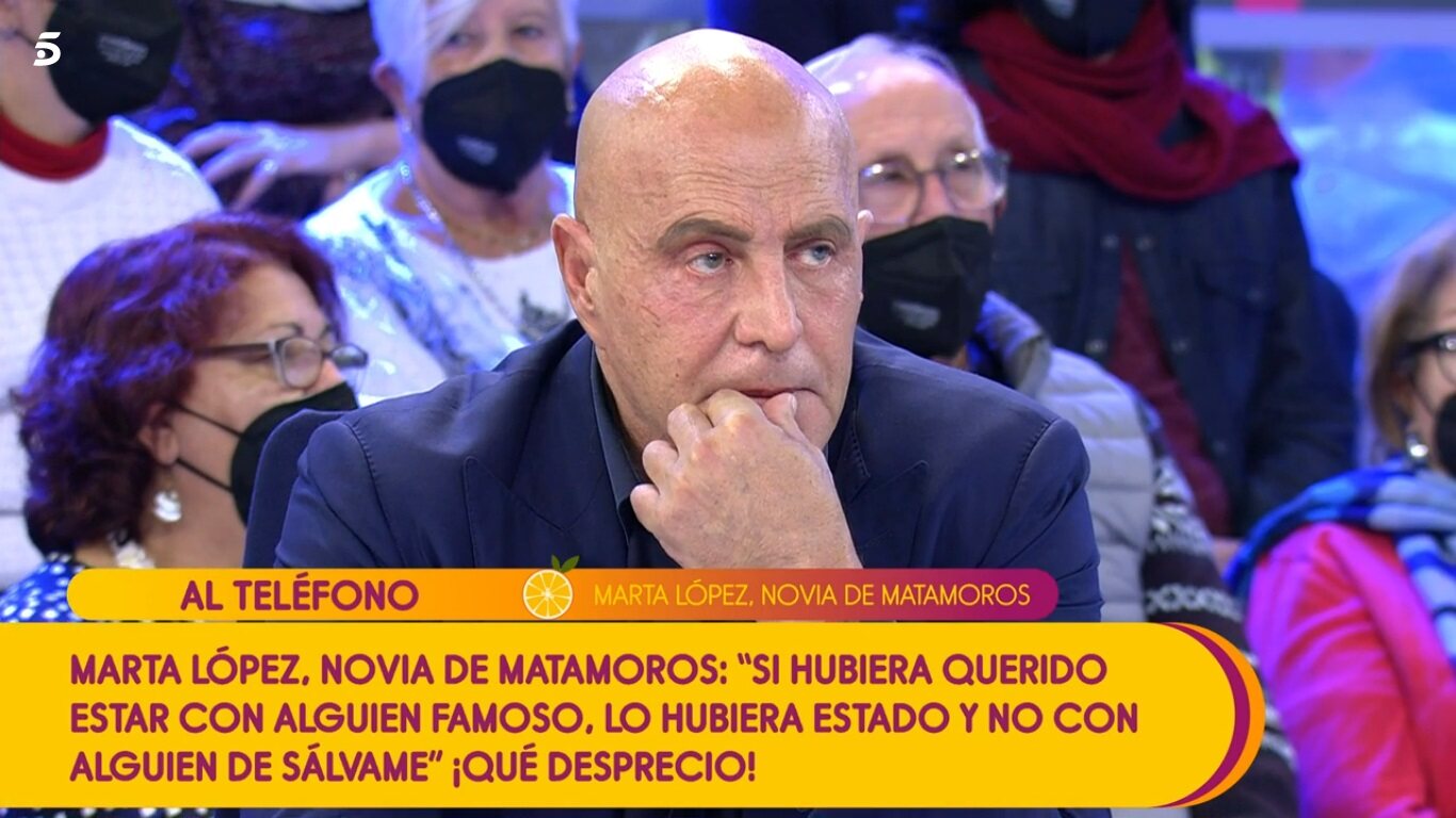 Matamoros muy serio escuchando a Marta / Telecinco.es