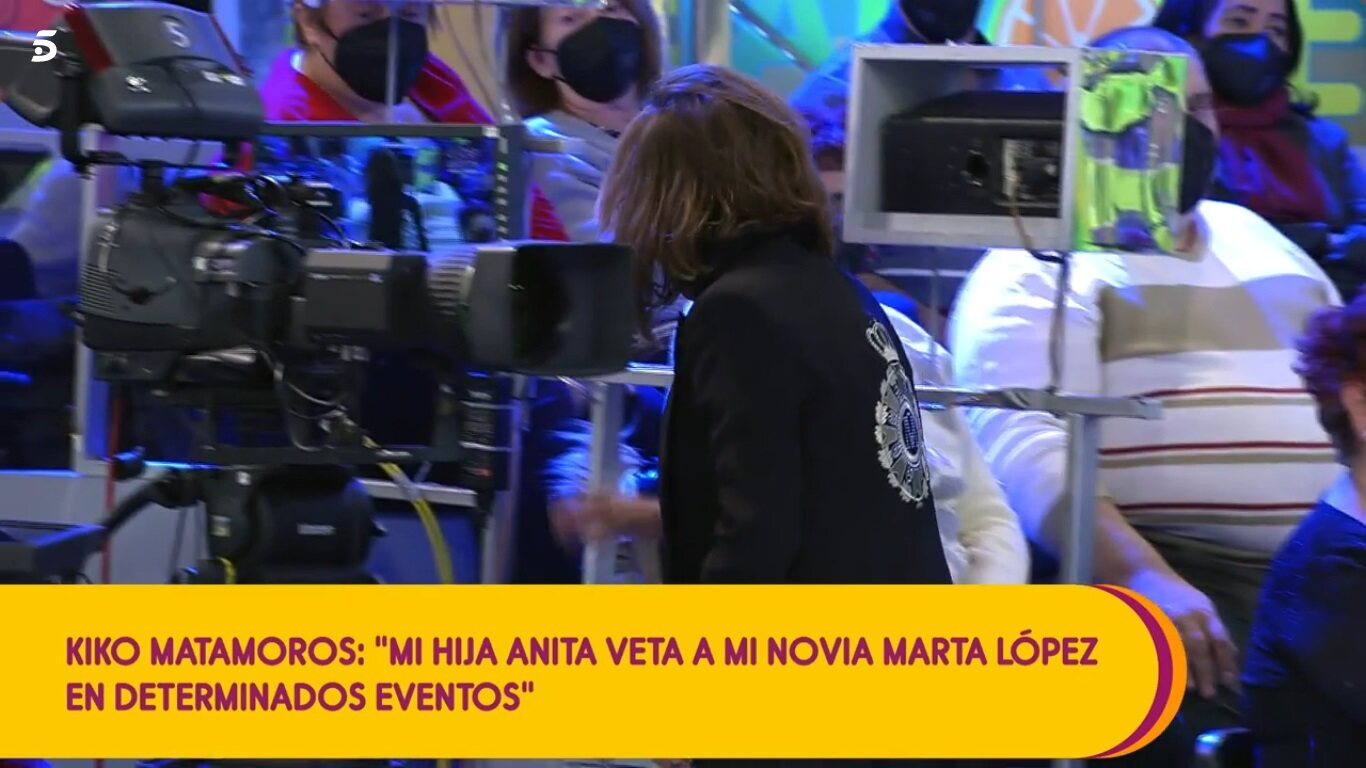 María Patiño abandonando el plató de 'Sálvame' / Telecinco.es
