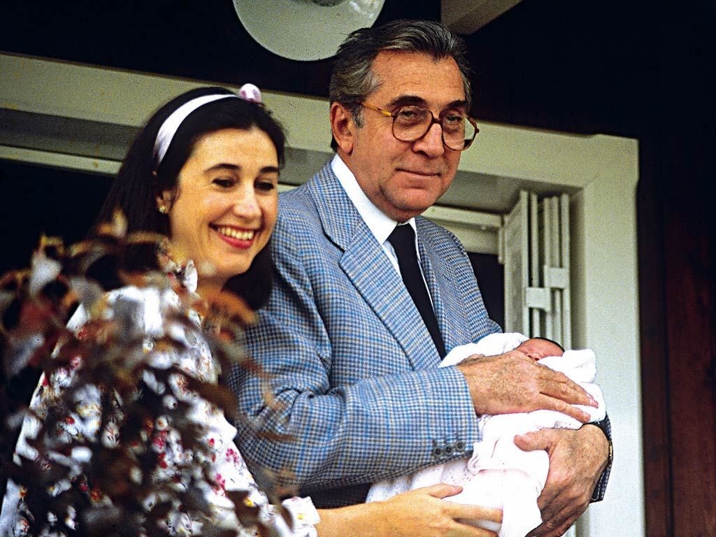 Jean Marie Rossi y Carmen Martínez Bordiú con su hija