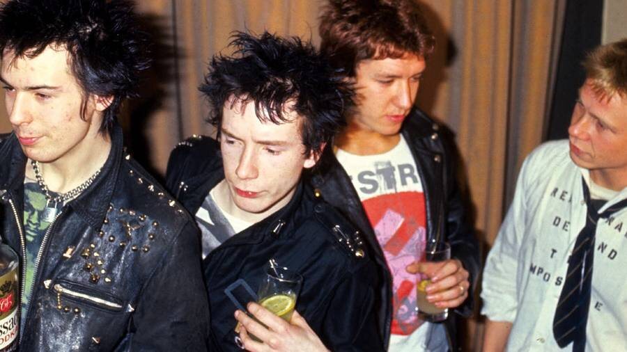 Los integrantes de Sex Pistols