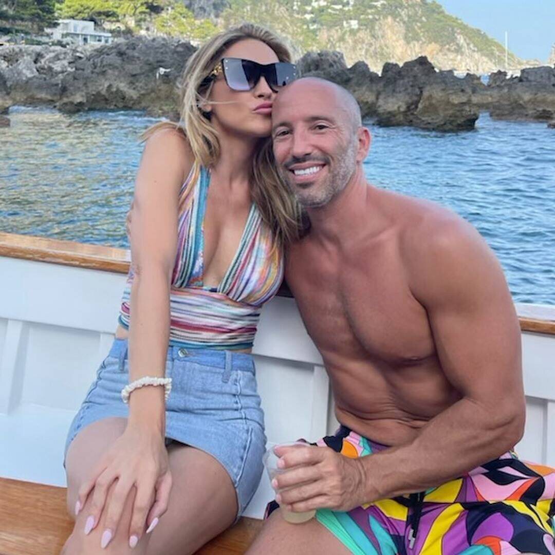 Chrishell y Jason confirmaron su relación durante unas vacaciones de Italia | Foto: Instagram