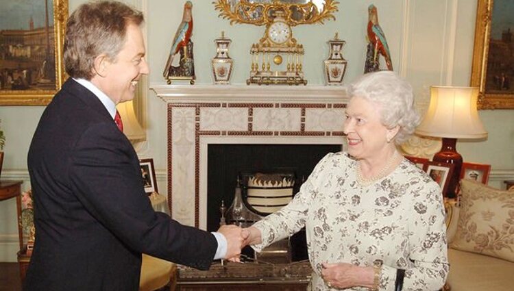 La Reina Isabel recibe en audiencia a Tony Blair | Pinterest
