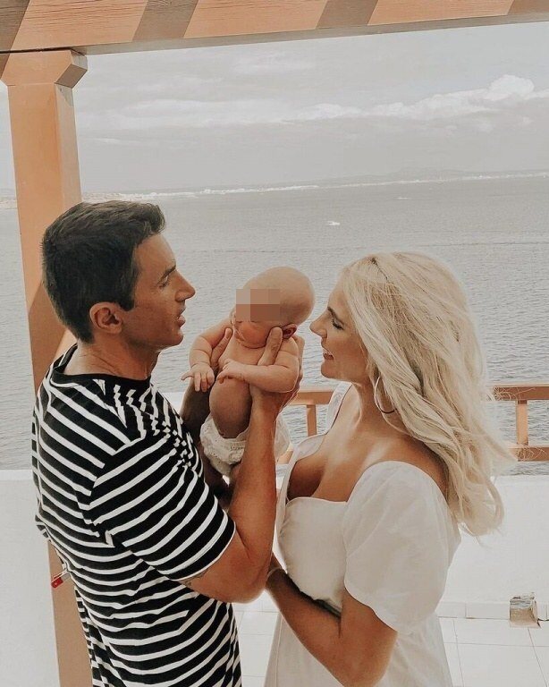 Hugo Sierra e Ivana Icardi con su bebé/ Foto: Instagram