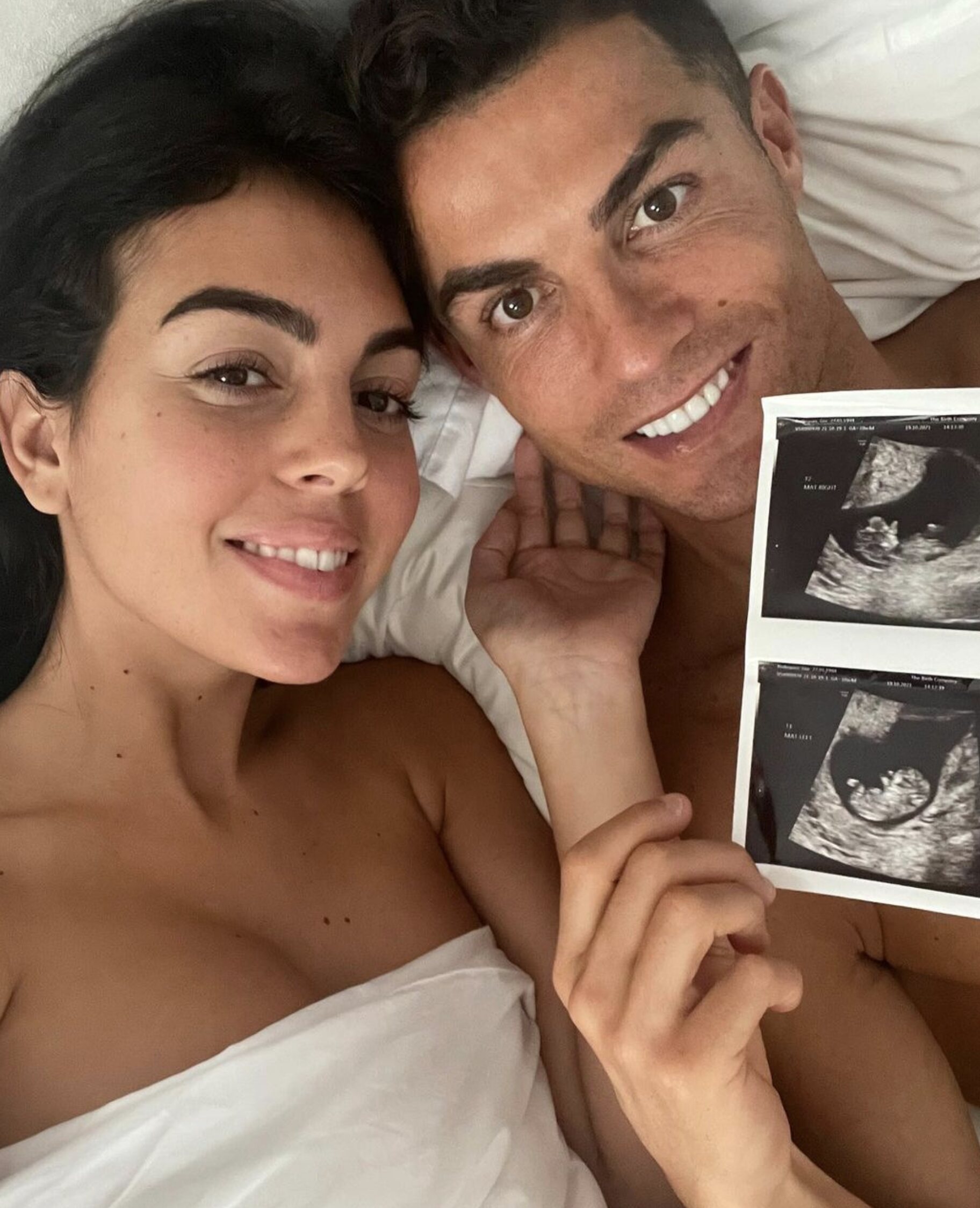 Georgina Rodríguez y Cristiano Ronaldo anunciando el embarazo de mellizos/ Foto: Instagram