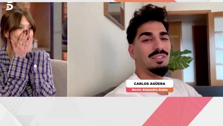 Alejandra Rubio ve el vídeo de su novio | Foto: telecinco.es