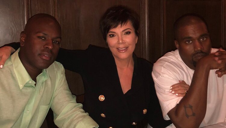 Kanye West junto a Kris Jenner y Corey Gamble | Foto: Instagram