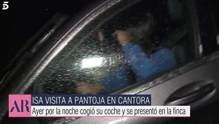 Isa Pantoja saliendo de Cantora | Foto: telecinco.es
