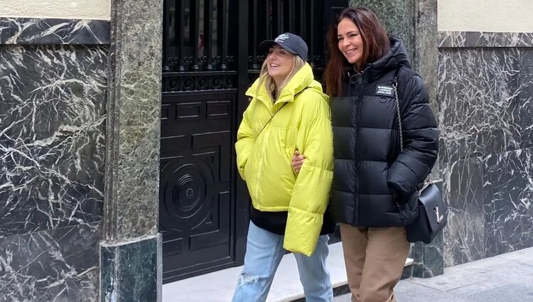 Rocío Flores y Olga Moreno paseando | Instagram