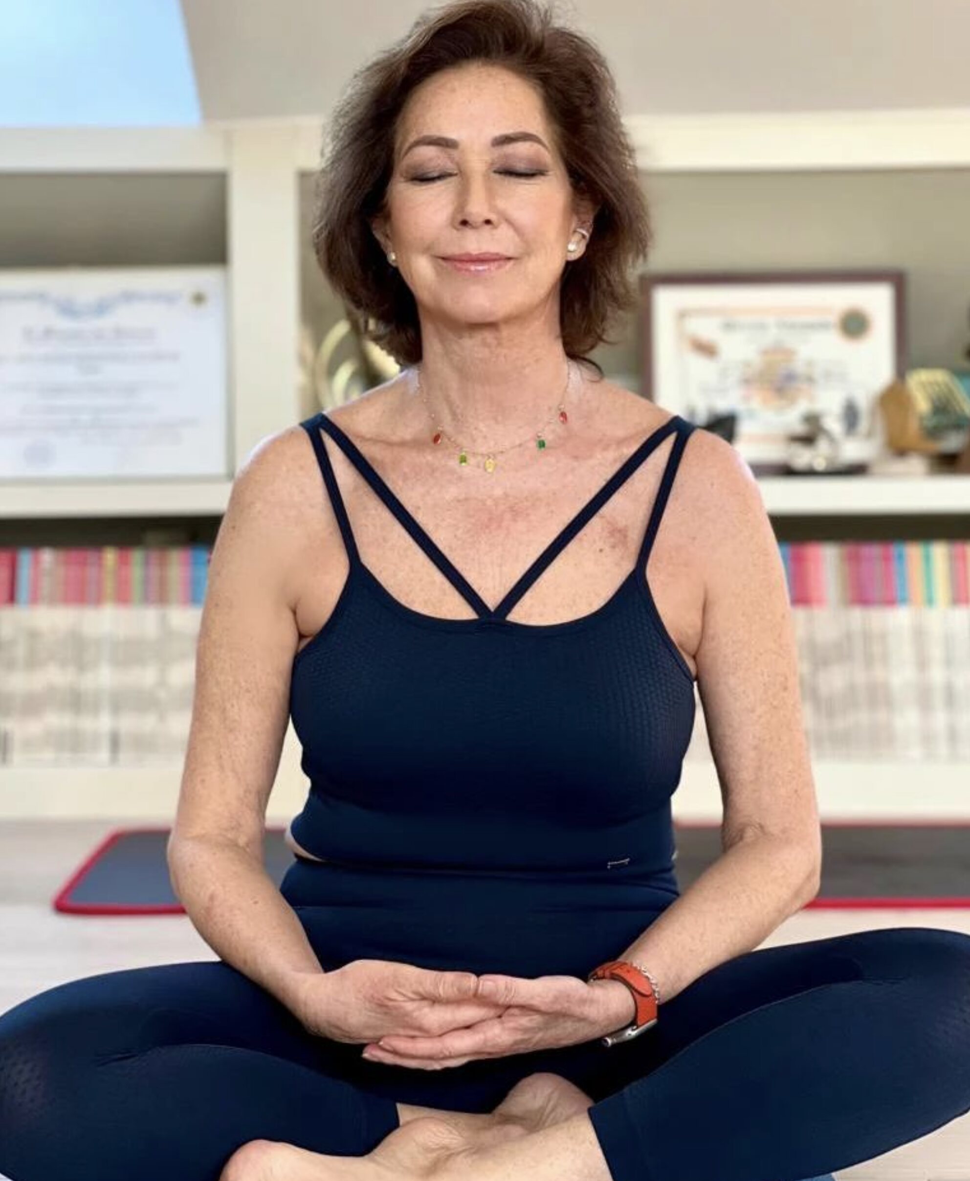 Ana Rosa Quintana haciendo yoga/ Foto: Instagram
