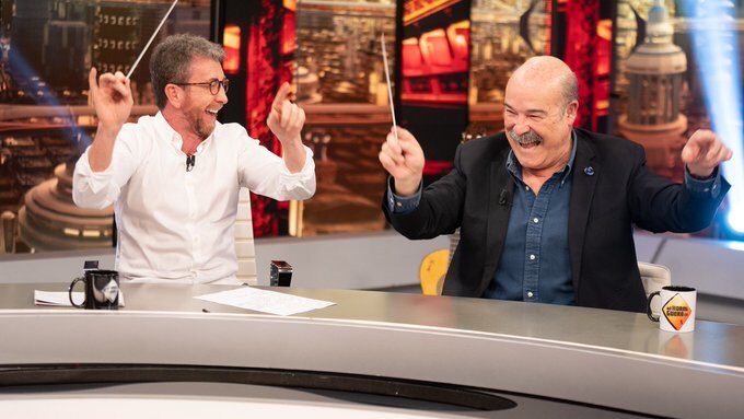 Antonio Resines con Pablo Motos en 'El Hormiguero'/ Foto: Antena 3