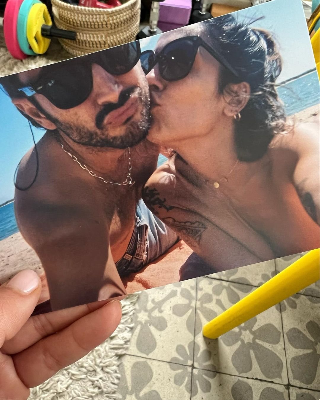 Lorena Castell y su novio en la playa/ Foto: Instagram