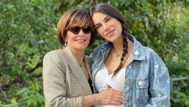 Carla Barber y su madre posando / Foto: Instagram