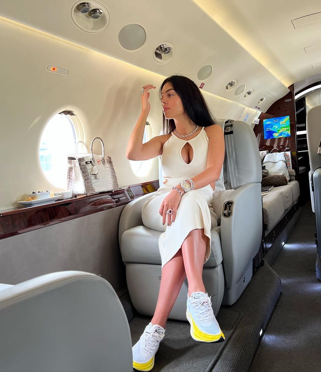 Georgina en el jet privado | Instagram