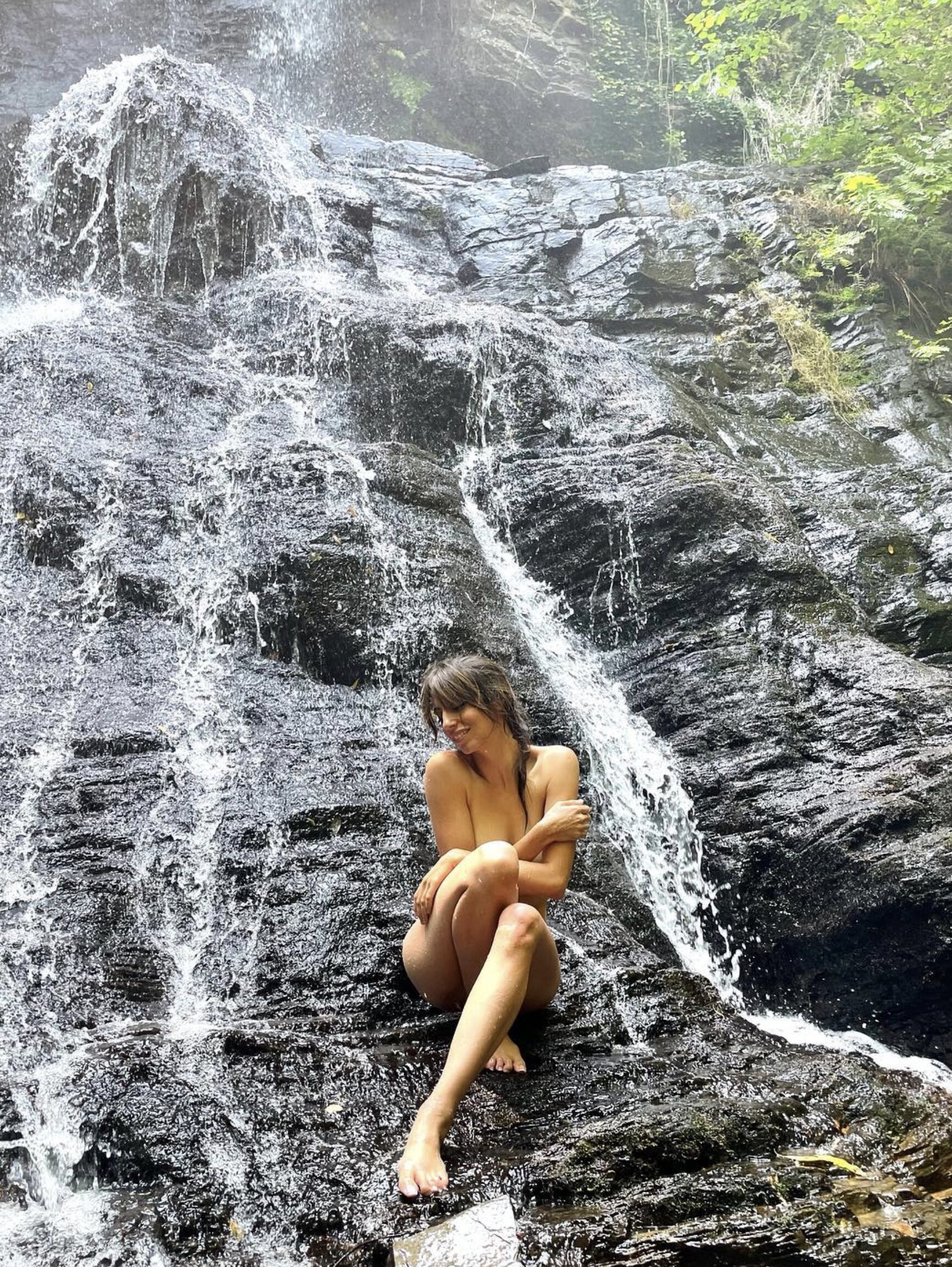 Almudena Cid, desnuda en medio de la naturaleza/ Foto: Instagram