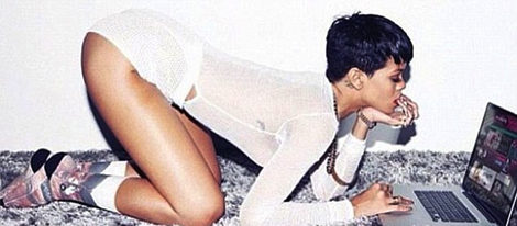 Rihanna en la sesión fotográfica/ Foto:Instagram