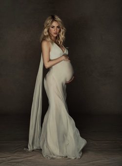 Shakira luce su embarazo