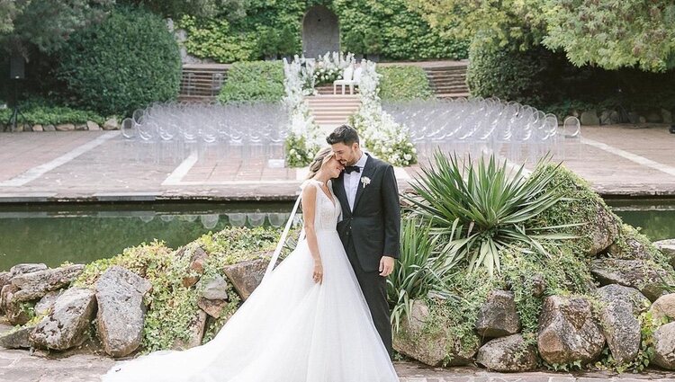 Foto de la pareja durante su boda | Foto: Instagram