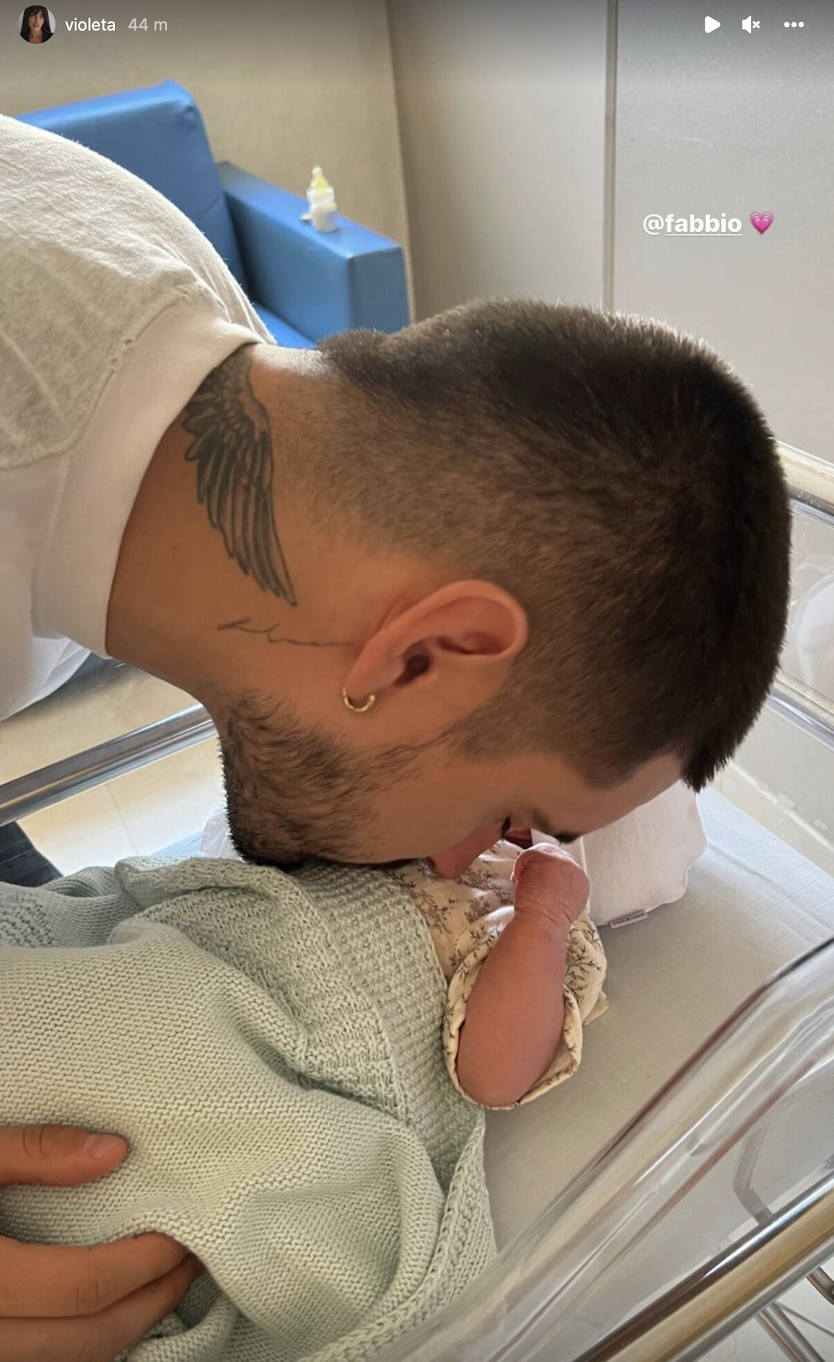Fabio dando un beso a su hija/ Foto: Instagram