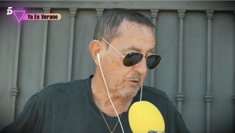 Julián Muñoz atendiendo a 'Ya es verano' desmintiendo a David Luna | Foto: Telecinco